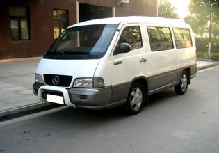 奔驰MB100-青岛会议租车公司